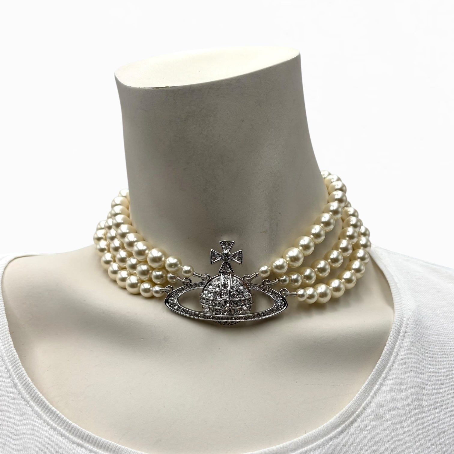 VIVIENNE WESTWOOD NECKLACE