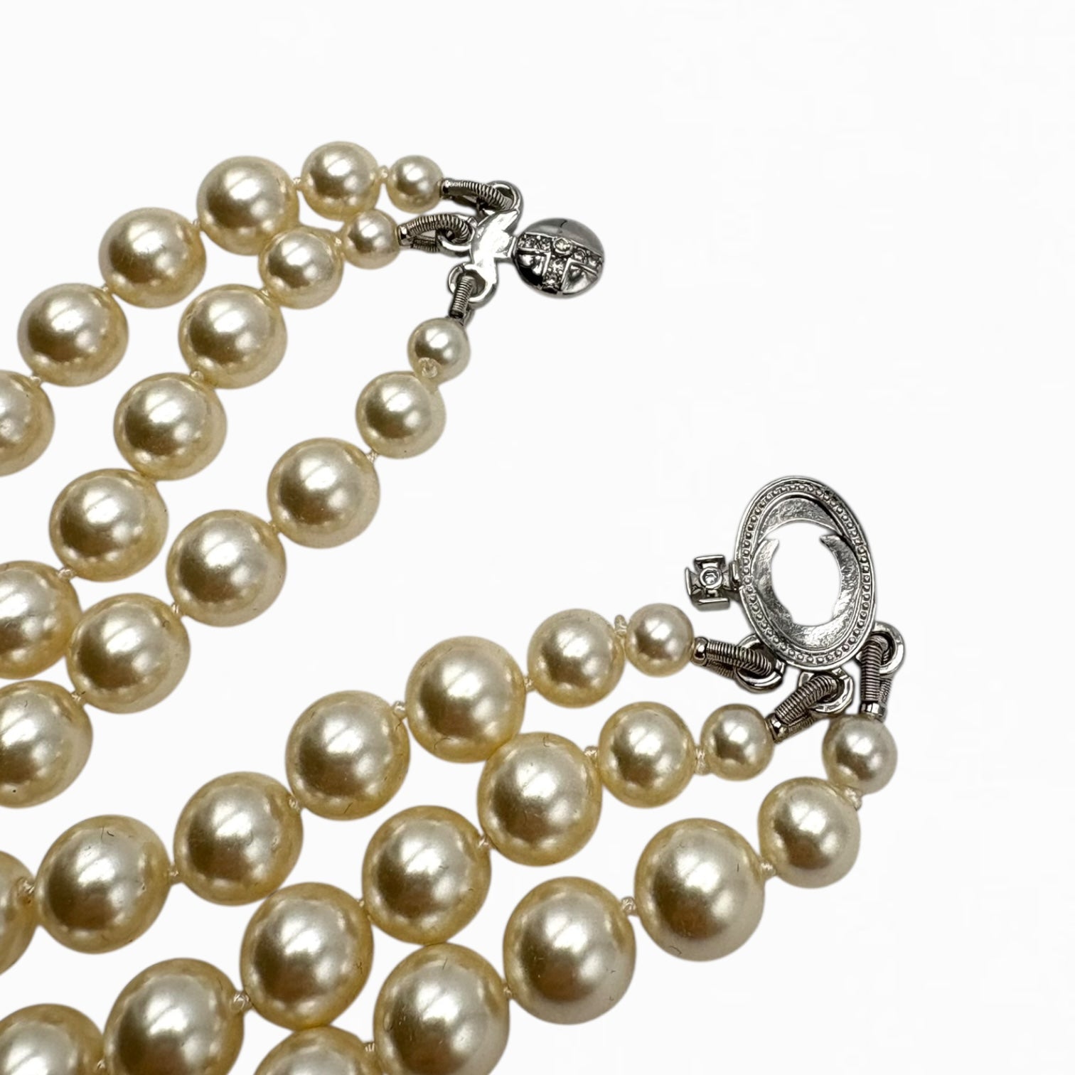 VIVIENNE WESTWOOD NECKLACE